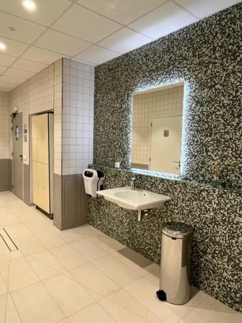 Domitys L'Orangerie Aparthotel ซ็องส์ ภายนอก รูปภาพ